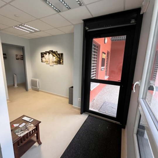  Résidences 81 : Local / Bureau | ALBI (81000) | 80 m2 | 950 € 