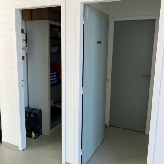  Résidences 81 : Local / Bureau | ALBI (81000) | 86 m2 | 1 012 &euro; 