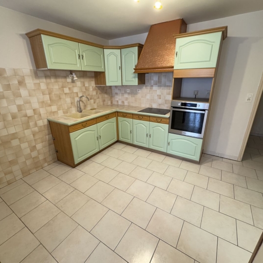  Résidences 81 : Apartment | REALMONT (81120) | 94 m2 | 670 € 
