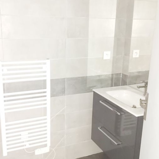  Résidences 81 : Appartement | REALMONT (81120) | 49 m2 | 450 € 