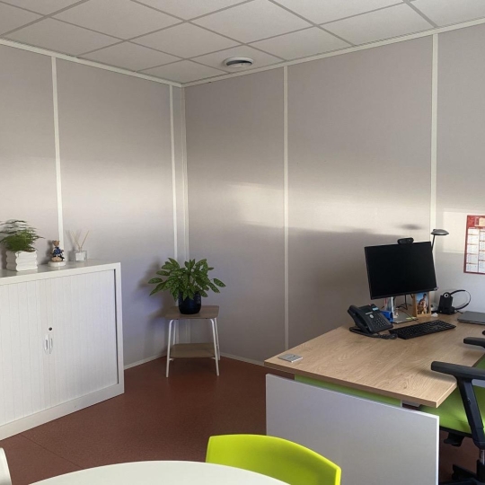  Résidences 81 : Local / Bureau | ALBI (81000) | 182 m2 | 2 100 € 