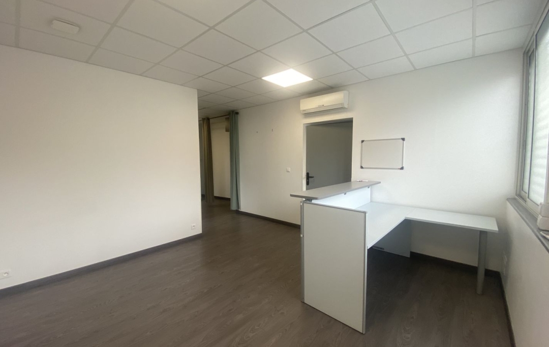 Résidences 81 : Local / Bureau | CARMAUX (81400) | 48 m2 | 780 € 
