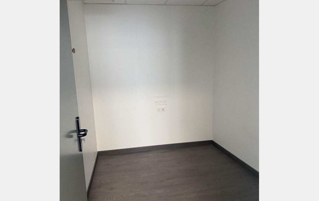 Résidences 81 : Local / Bureau | CARMAUX (81400) | 48 m2 | 780 € 