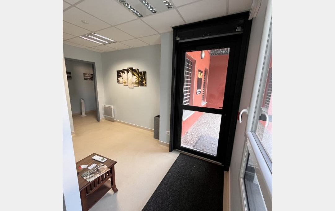 Résidences 81 : Local / Bureau | ALBI (81000) | 80 m2 | 950 € 