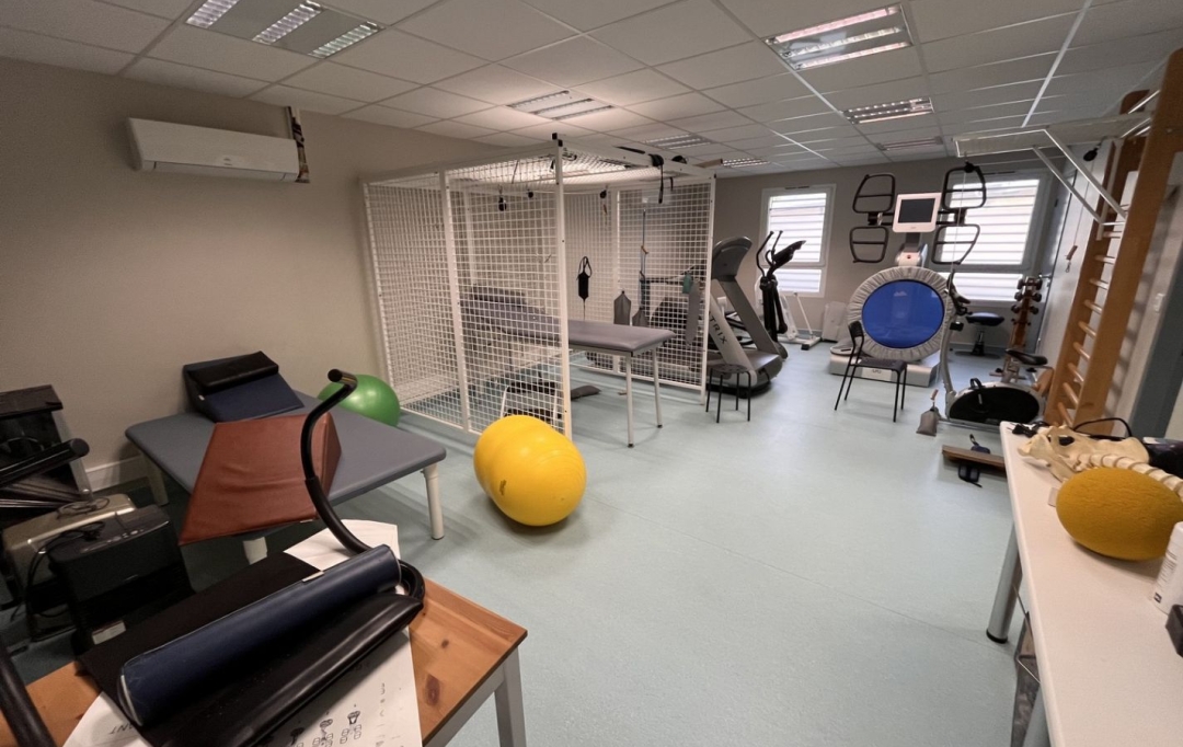 Résidences 81 : Local / Bureau | ALBI (81000) | 80 m2 | 950 € 