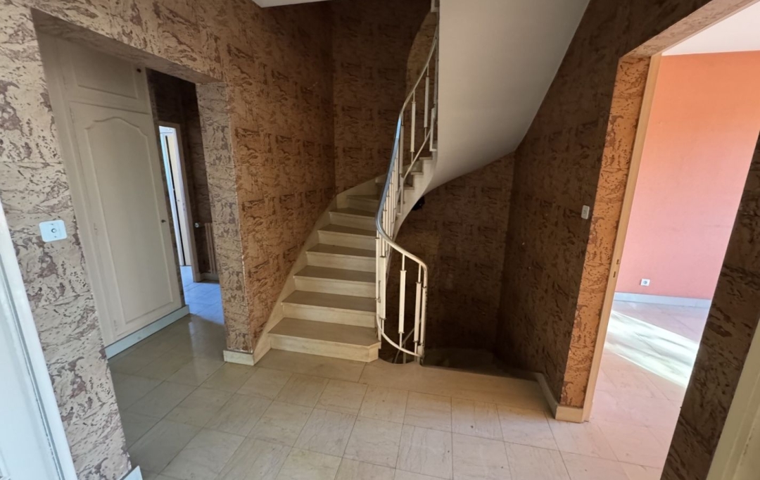 Résidences 81 : Apartment | ALBI (81000) | 205 m2 | 990 € 