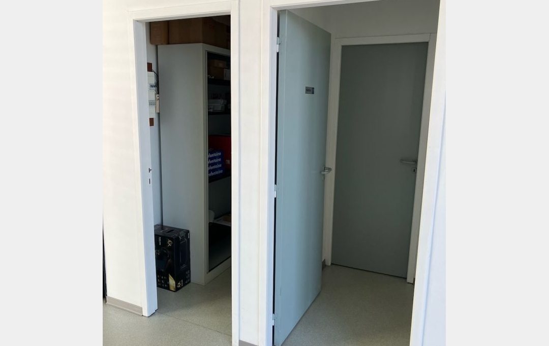 Résidences 81 : Local / Bureau | ALBI (81000) | 86 m2 | 1 012 &euro; 