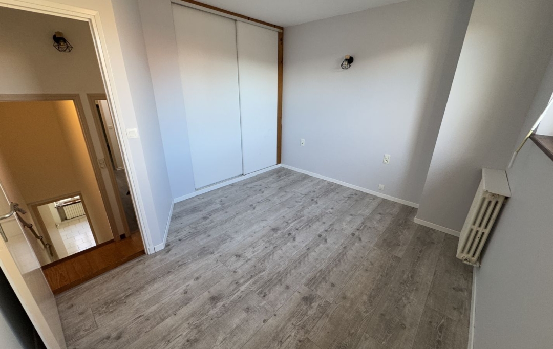 Résidences 81 : Apartment | REALMONT (81120) | 94 m2 | 670 € 