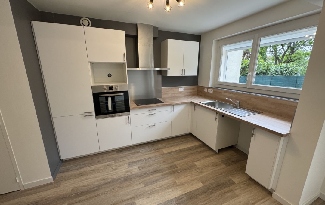 Résidences 81 : Maison / Villa | ALBI (81000) | 96 m2 | 990 € 