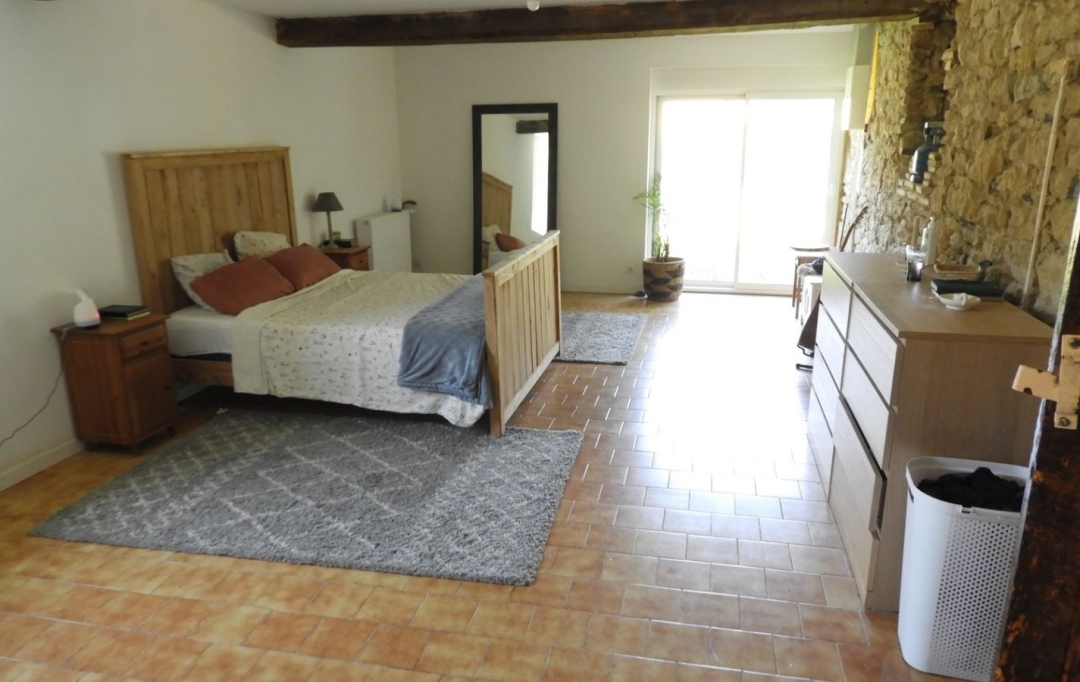 Résidences 81 : House | LOMBERS (81120) | 180 m2 | 1 000 € 