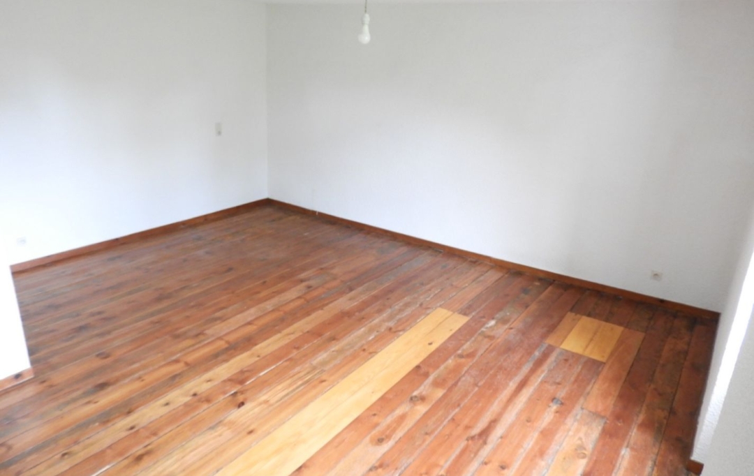 Résidences 81 : House | LOMBERS (81120) | 180 m2 | 1 000 € 