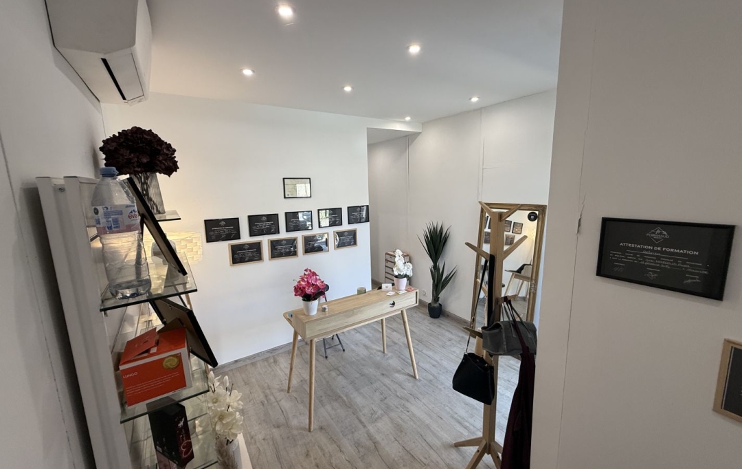 Résidences 81 : Local / Bureau | ALBI (81000) | 50 m2 | 425 &euro; 