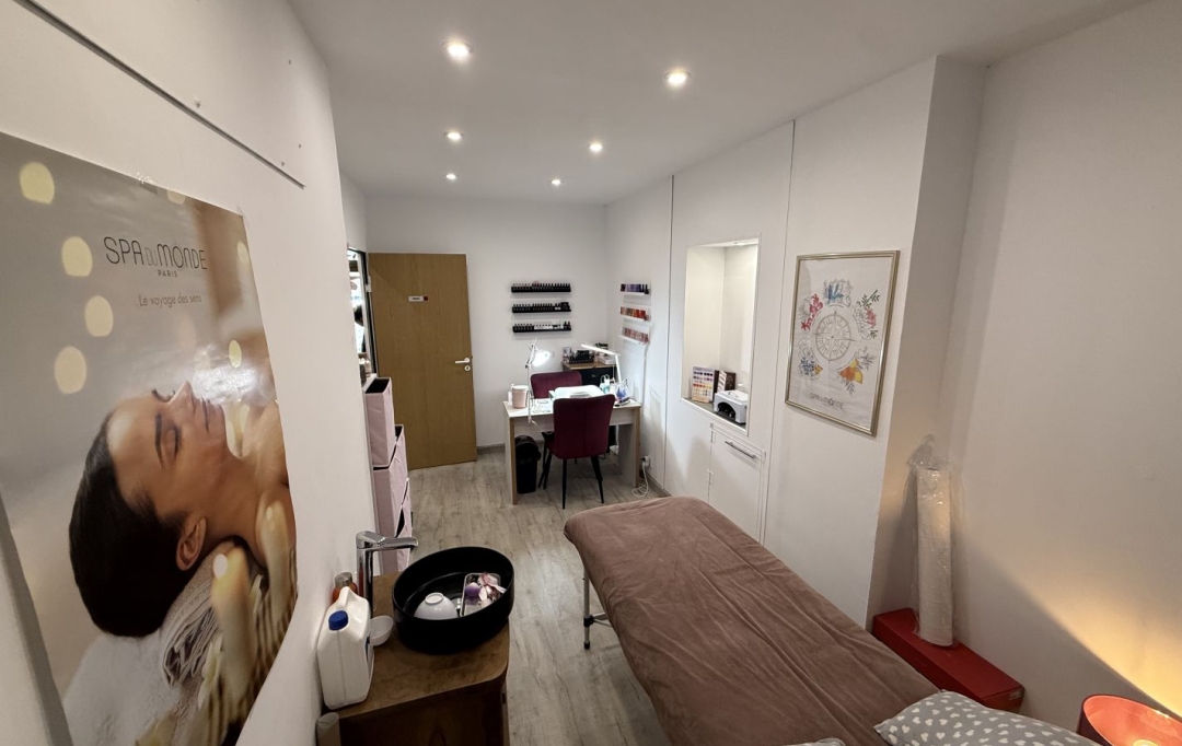 Résidences 81 : Local / Bureau | ALBI (81000) | 50 m2 | 425 &euro; 