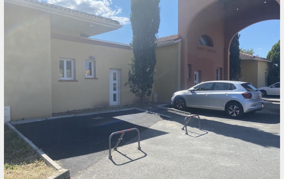 Résidences 81 : Garage / Parking | ALBI (81000) | 0 m2 | 3 500 € 