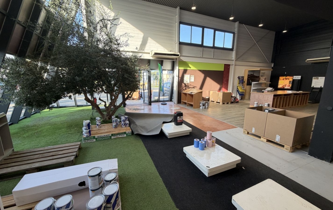 Résidences 81 : Local / Bureau | PUYGOUZON (81990) | 700 m2 | 475 000 &euro; 