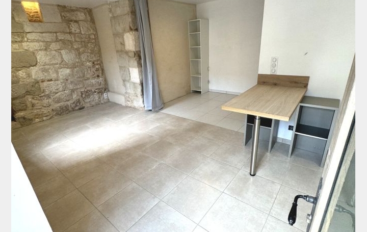 Studio MONTDRAGON 26 m2 390 € Studio MONTDRAGON 26 m2 390 €