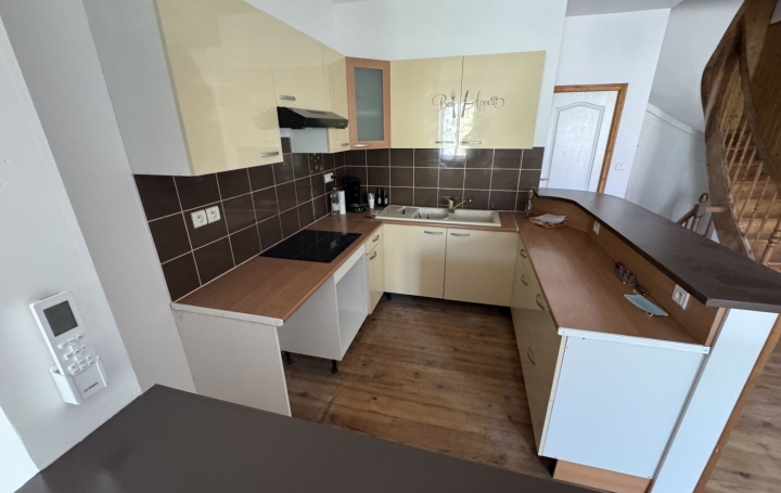 Appartement P3   REALMONT  70 m2 580 € 