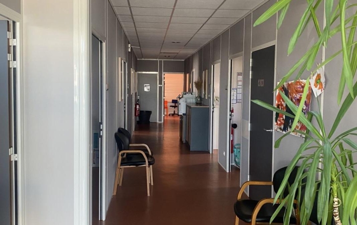  Résidences 81 Local / Bureau | ALBI (81000) | 182 m2 | 1 890 € 